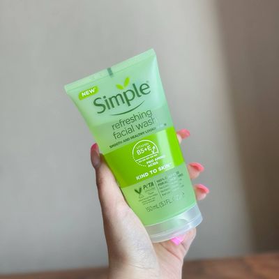 ژل شستشو صورت سیمپل مدل Refreshing حجم 150میلی لیتر