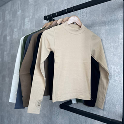 کراپ‌یقه‌گرد‌ساده