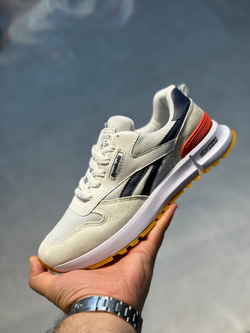 کفش ریبوک سفید سرمه ایی کد 220