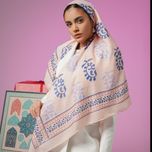 روسری طرح بهارانه صورتی