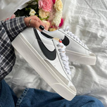 Nike - Blazer Low کتونی نایک مدل بلیزر سفید کرم لوگو مشکی