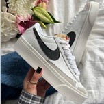 Nike - Blazer Low کتونی نایک مدل بلیزر سفید کرم لوگو مشکی