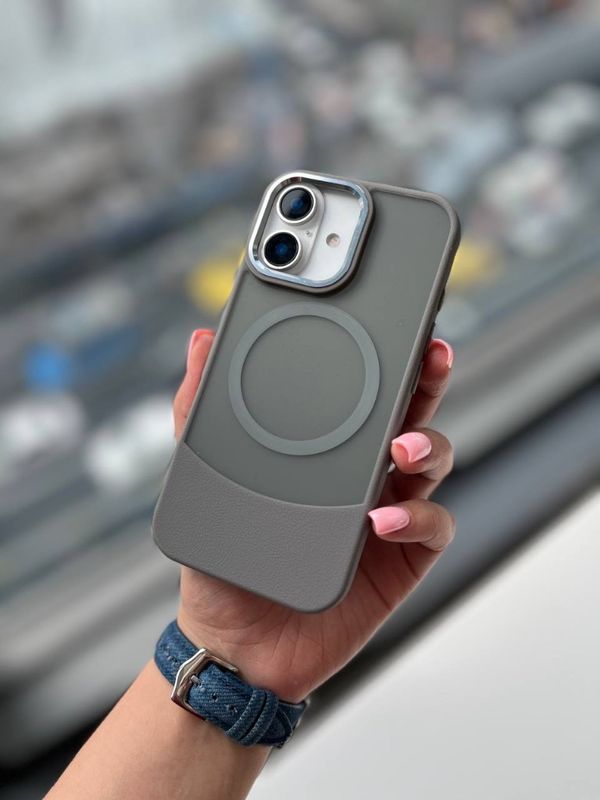 قاب آیفون پشت مات چرمی مگسیف🧳