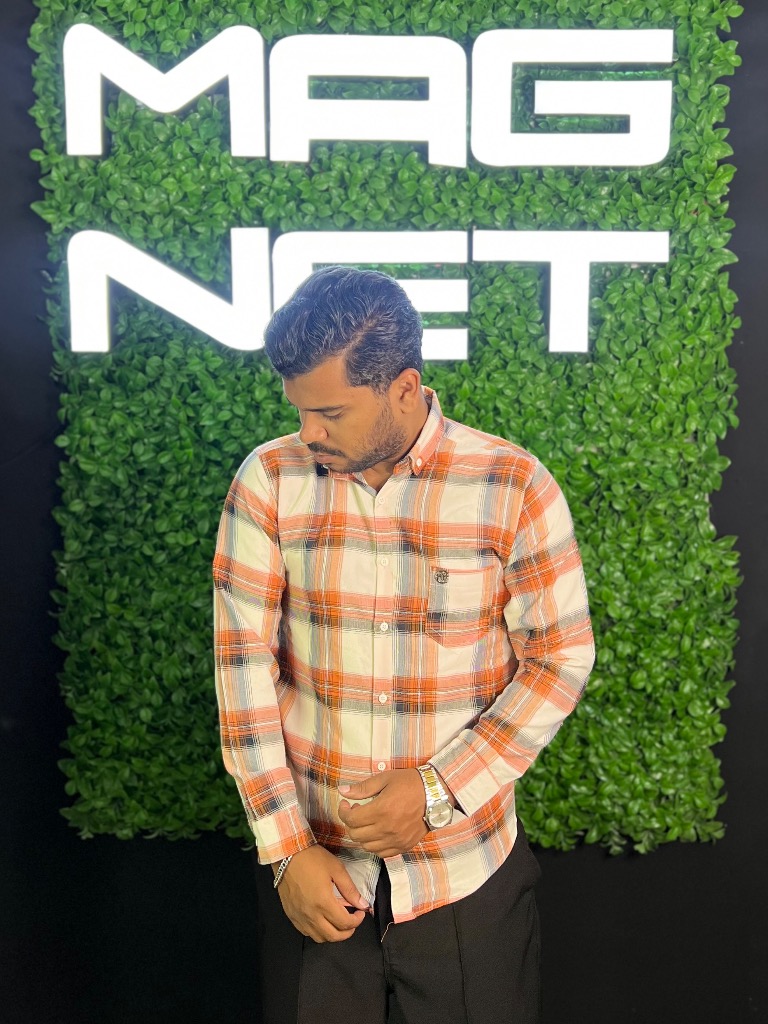 پیراهن چهارخانه سفید نارنجی