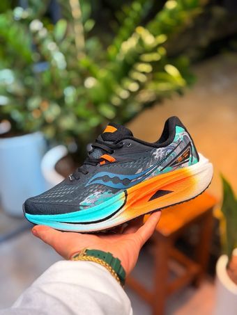 کفش ساکنی الوند مشکی  سبز