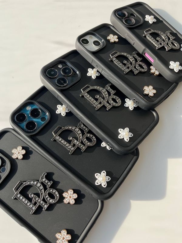 قاب آیفون دیور نگینی گل برجسته💮