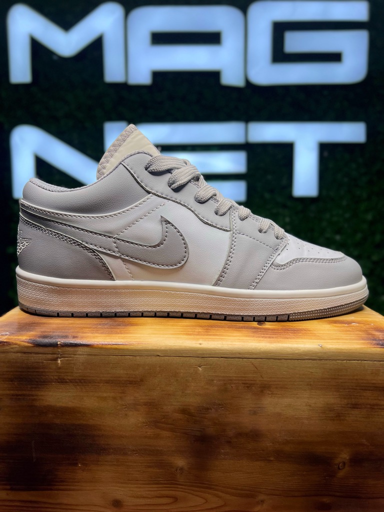 کتونی NIKE AIR JORDAN سفید طوسی