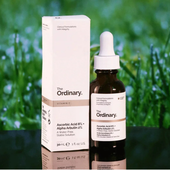 سرم آسکوربیک اسید 8% (ویتامین C) و آلفا آربوتین 2% اوردینری ordinary