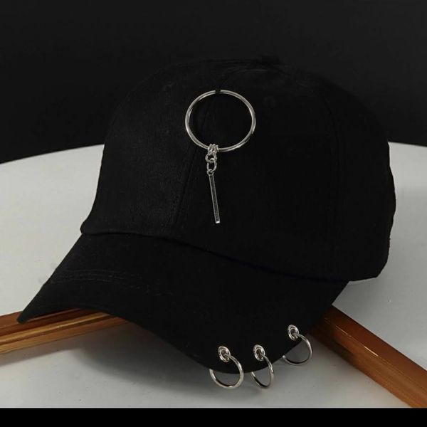 کلاه اسپرت مشکی زنجیری وحلقه دار