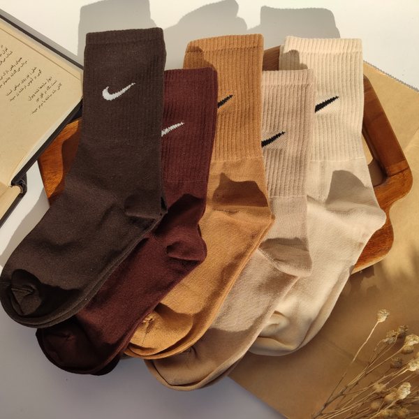 جوراب ساقدار کش انگلیسی یونیسکس کرم قهوه ای طرح نایکی برند دومینو