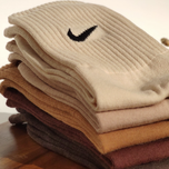 جوراب ساقدار کش انگلیسی یونیسکس کرم قهوه ای طرح نایکی برند دومینو