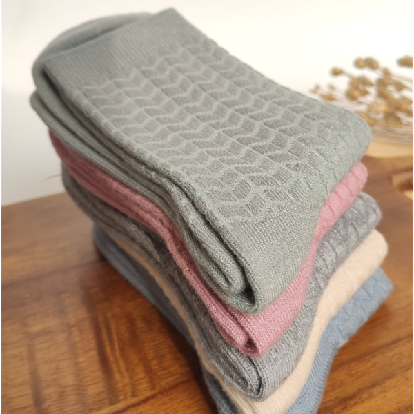 جوراب ساقدار زنانه طرح گندمی برند وارداتی