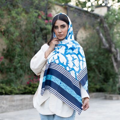 شال طرح  کاشی کاری های ایرانی رنگ ابی  روشن