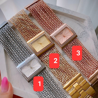 ساعت زنانه جدیدکاکاچی مکعبی خاصCACAXI