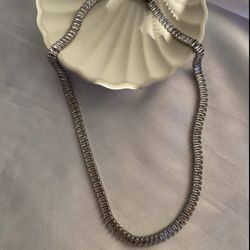 گردنبند تنیسی