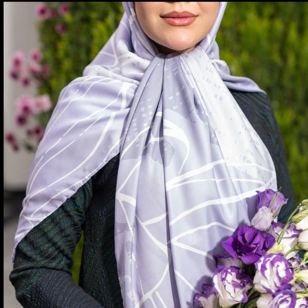 روسری طرح نیلوفر  ابی بنفش رنگ