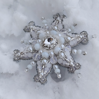 گلسینه اِستـرِلا  Estrella Brooch