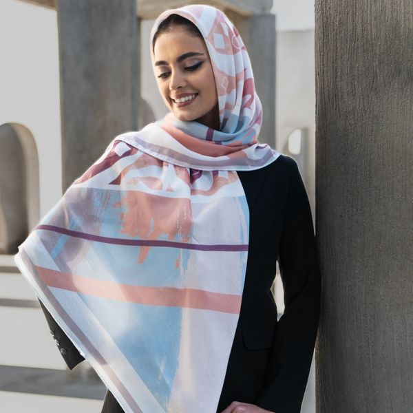 روسری طرح رقص قلم