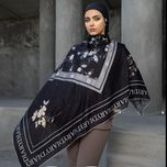 روسری طرح گل زنبق مشکی  رنگ