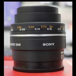 لنز ماکرو سونی 30mm F2.8 در حد آک (کارکرده)