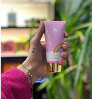 کرم دست یونیکورن