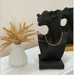 مجسمه نیم تنه دختر