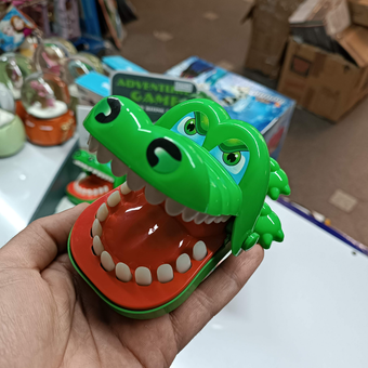 اسباب‌بازی تمساح ( گازگیر )