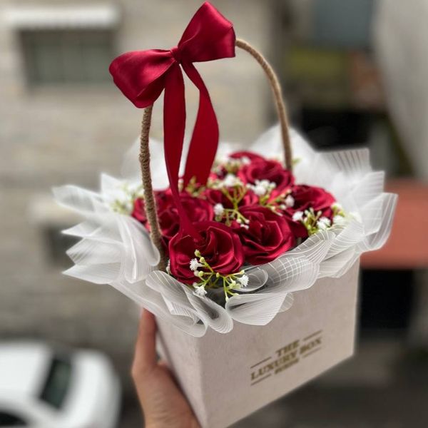 باکس گل مصنوعی روبانی 9 شاخه