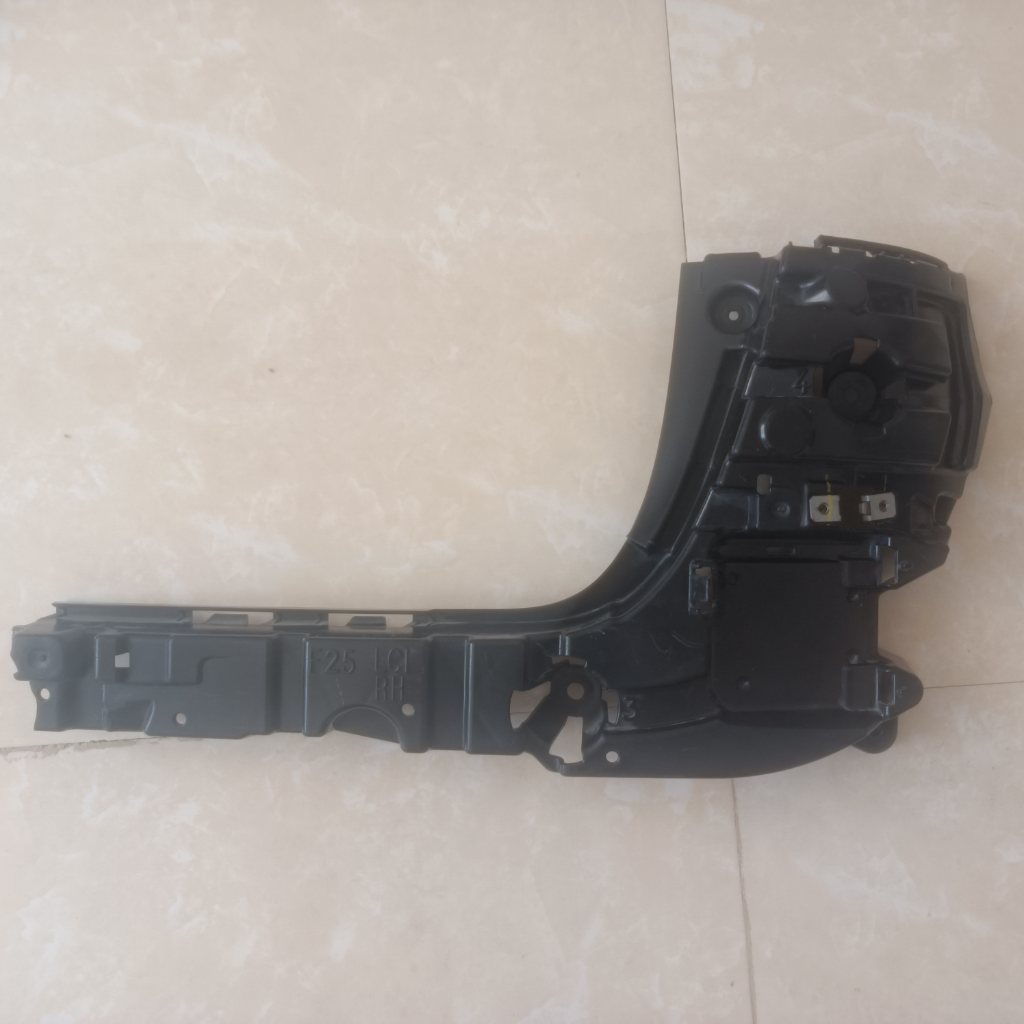براکت سپر عقب بی ام و X3 سمت راست 7338758 (USA)