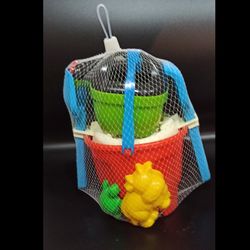 سطل و بیل قلعه همراه آب پاش