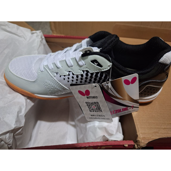 کفش تنیس روی میز لزولاین 7