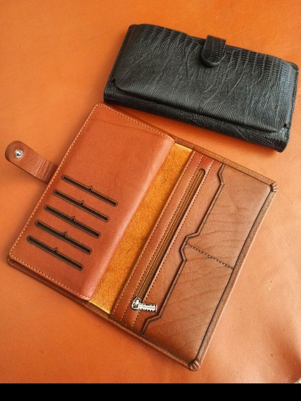 کیف پول دستی چرم طبیعی