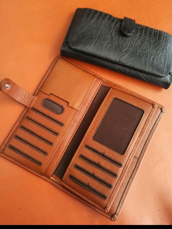 کیف پول دستی چرم طبیعی