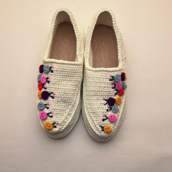 گیوه دستدوز زنانه طبی طرح شکوفه