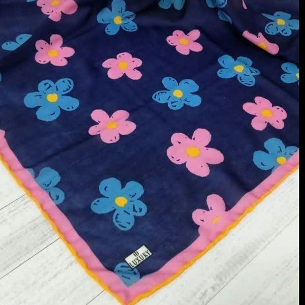 روسری شیک دخترانه گلدارقواره90