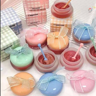 رژلب خیس از برند CAPPUVINI