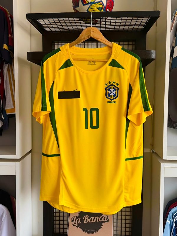 کیت برزیل 2002