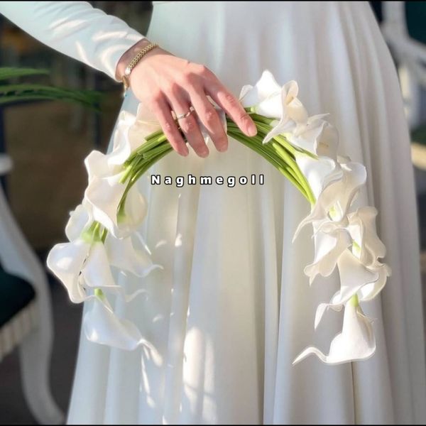 دسته گل عروس شیپوری اماراتی 24 شاخه مصنوعی