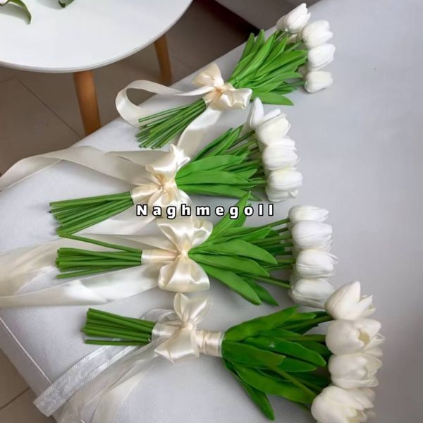دسته گل عروس مصنوعی لاله سفید