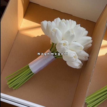 دسته گل عروس مصنوعی لاله لمسی 25 شاخه