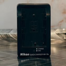 شارژر سریع Nikon MH-18 اصلی