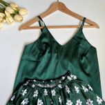 کراپ تاپ و شورتک ساتن گلبرگ سبز