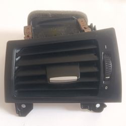 دریچه کولر بی ام و X3 X4 سمت چپ 9217441 (اورجینال در حد نو)
