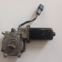 موتور شیشه بالابر دوو سیلو ریسر اسپرو درب جلو سمت راست استوک اصلی (کره)