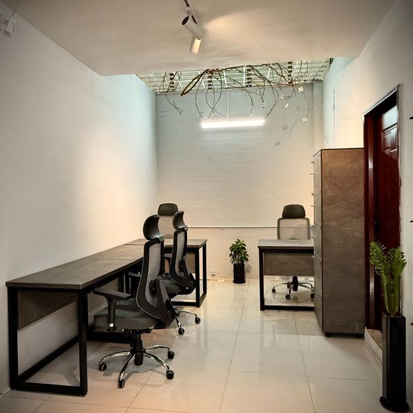 صندلی اشتراکی روزانه