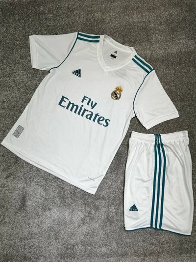 کیت کلاسیک رئال مادرید 2018 تیشرت با شورت