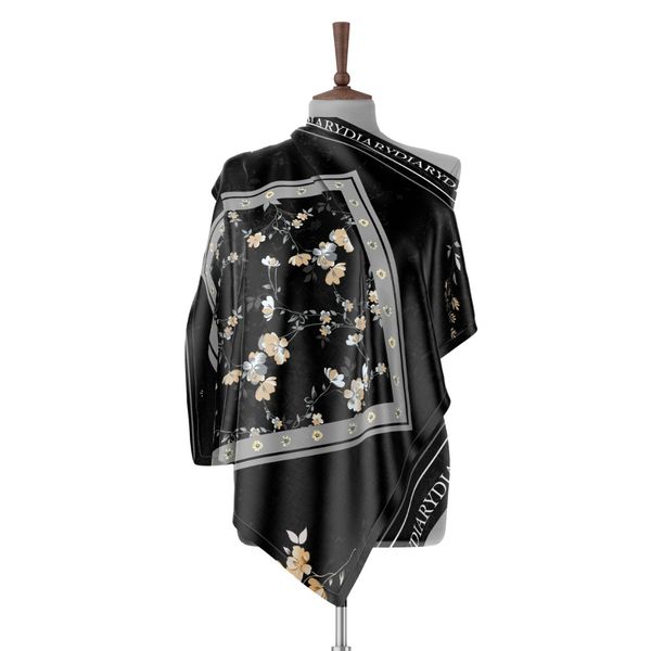 روسری طرح گل زنبق مشکی  رنگ