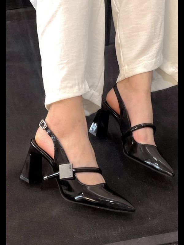 مجلسی پشت باز میو میو