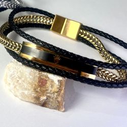 دستبند مردانه چرمی و فلزی سه‌لایه طرح رولکس – رنگ طلایی و مشکی