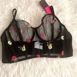 ست سوتین و شرت برتا